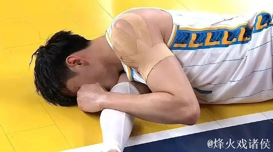 2-0！曾凡博消失了！中国男篮第一天赋前锋